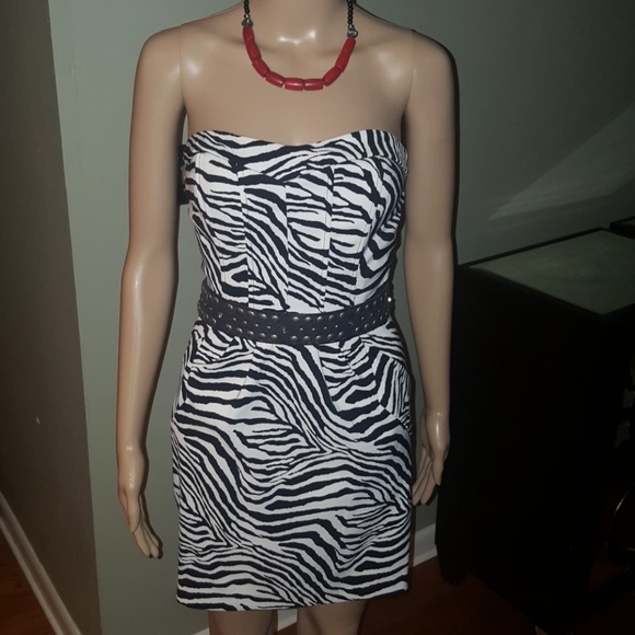 Black and white zebra print strapless dress - Picture 5 of 6